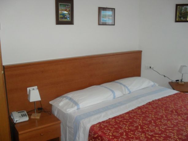 Imagen de la habitación del Hotel Albergo Ristorante Olimpia. Foto 14