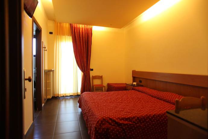 Imagen de la habitación del Hotel Albergo Ristorante Papa. Foto 15