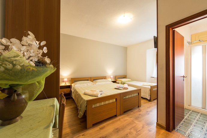 Imagen de la habitación del Hotel Albergo Ristorante Poli. Foto 13