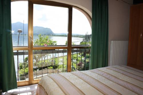 Imagen de la habitación del Hotel Albergo Ristorante Punta Dell'est. Foto 2