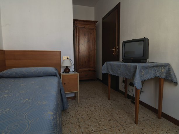 Imagen de la habitación del Hotel Albergo Ristorante il Poggiolo. Foto 10