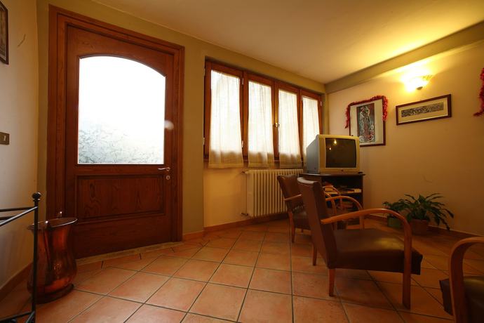 Imagen de los interiores del Hotel Albergo Ristorante il Poggiolo. Foto 18