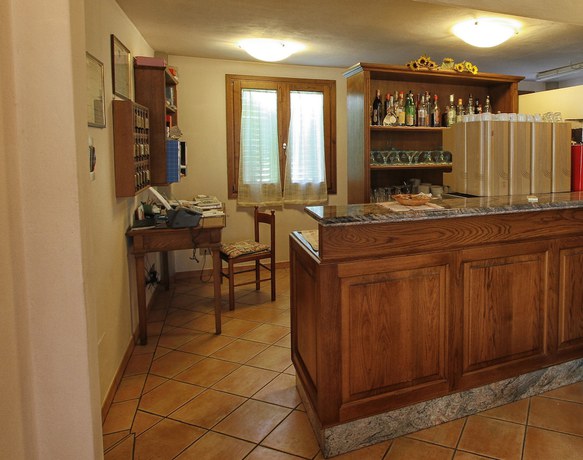 Imagen de los interiores del Hotel Albergo Ristorante il Poggiolo. Foto 19