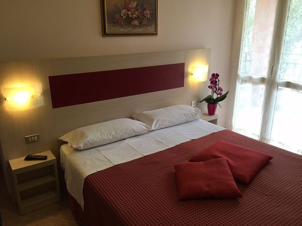 Imagen de la habitación del Hotel Albergo Riva. Foto 3