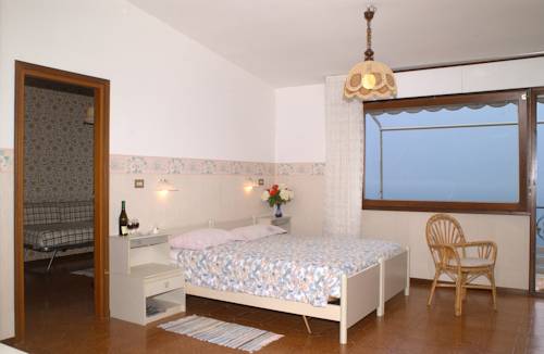 Imagen de la habitación del Hotel Albergo Riviera, Limone sul Garda. Foto 2