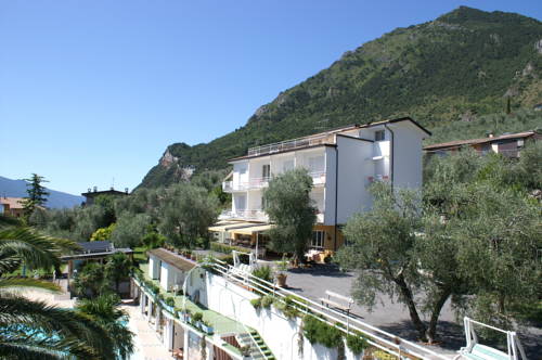Imagen de la habitación del Hotel Albergo Riviera, Limone sul Garda. Foto 6