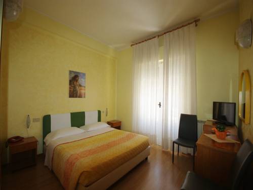 Imagen de la habitación del Hotel Albergo Roma, Lanciano. Foto 5