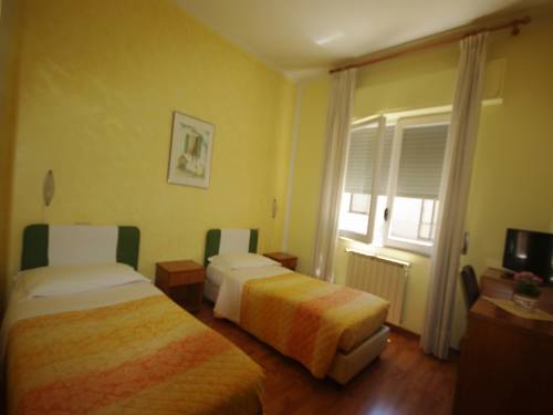 Imagen de la habitación del Hotel Albergo Roma, Lanciano. Foto 6