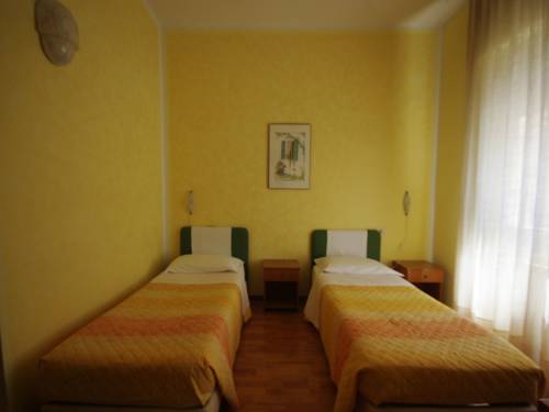 Imagen de la habitación del Hotel Albergo Roma, Lanciano. Foto 7