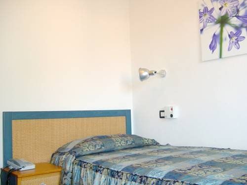 Imagen de la habitación del Hotel Albergo Rossella. Foto 11