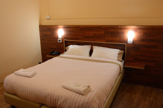 Imagen de la habitación del Hotel Albergo Royal. Foto 11