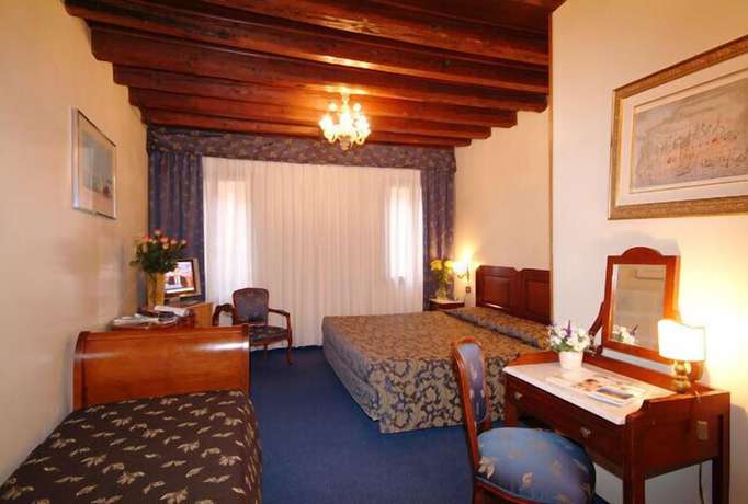 Imagen de la habitación del Hotel Albergo San Marco. Foto 15