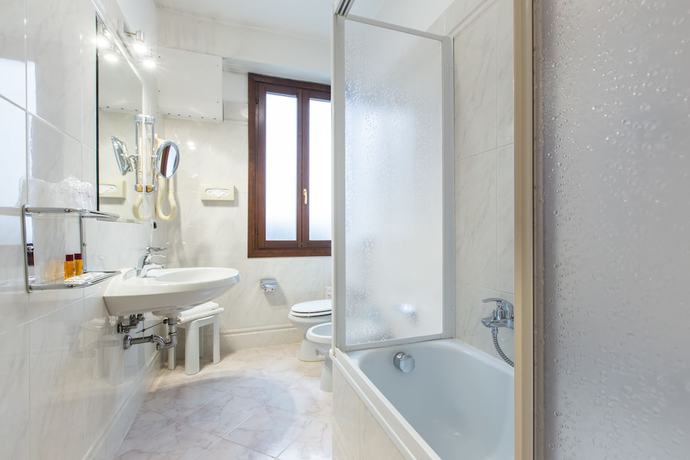 Imagen de la habitación del Hotel Albergo San Marco. Foto 18