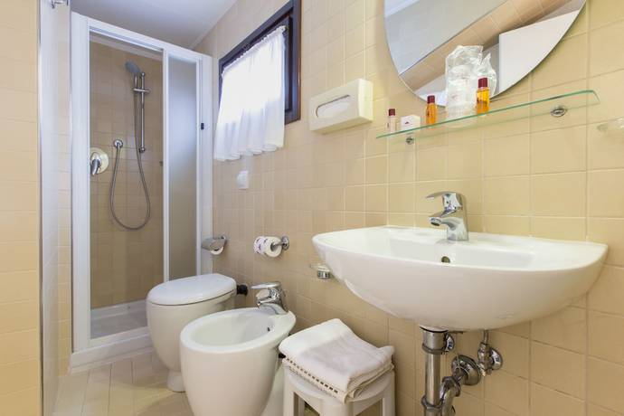 Imagen de la habitación del Hotel Albergo San Marco. Foto 20