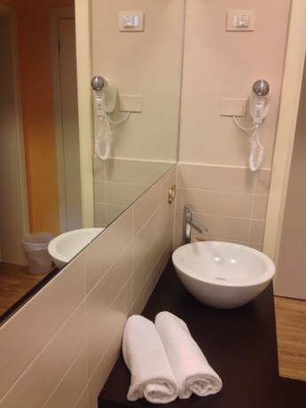 Imagen de la habitación del Hotel Albergo San Martino. Foto 7