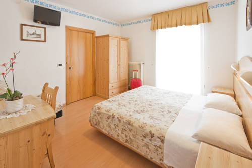 Imagen de la habitación del Hotel Albergo San Rocco. Foto 13