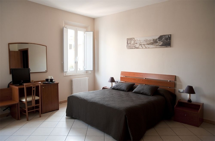 Imagen de la habitación del Hotel Albergo San Romano. Foto 3