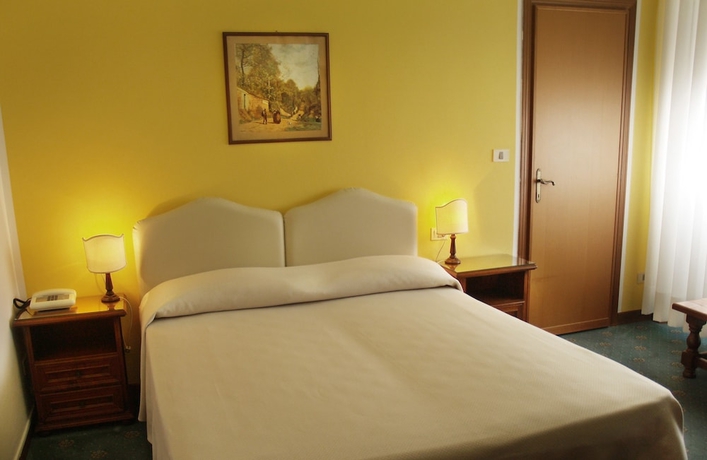 Imagen de la habitación del Hotel Albergo Sanlorenzo. Foto 12