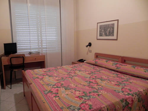 Imagen de la habitación del Hotel Albergo Sant'anna. Foto 1