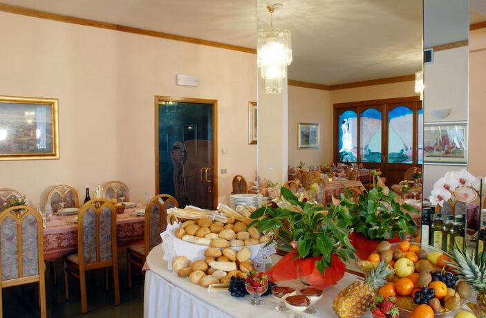 Imagen de los interiores del Hotel Albergo Sass Maor. Foto 27