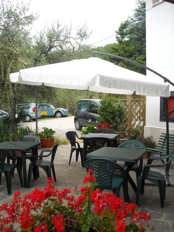 Imagen de los exteriores del Hotel Albergo Serena. Foto 15