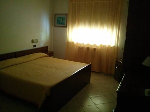 Imagen de la habitación del Hotel Albergo Shine. Foto 7