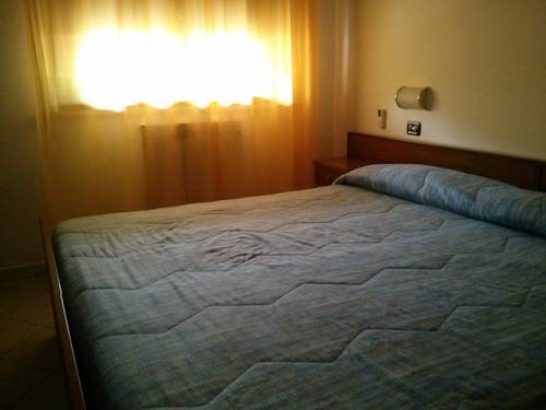 Imagen de la habitación del Hotel Albergo Shine. Foto 9