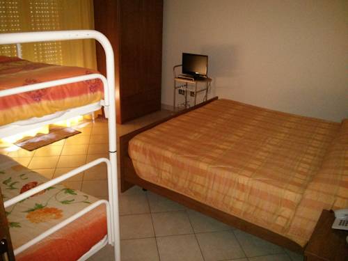 Imagen de la habitación del Hotel Albergo Shine. Foto 10