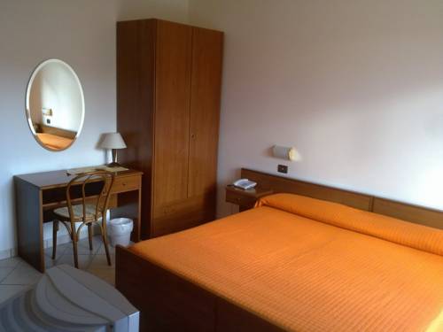 Imagen de la habitación del Hotel Albergo Shine. Foto 12