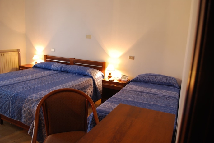 Imagen de la habitación del Hotel Albergo Smeraldo. Foto 13