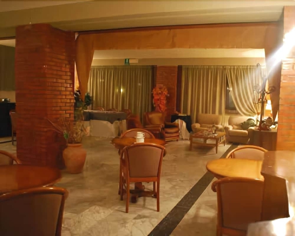 Imagen del bar/restaurante del Hotel Albergo Smeraldo. Foto 2