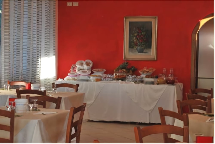 Imagen del bar/restaurante del Hotel Albergo Smeraldo. Foto 3