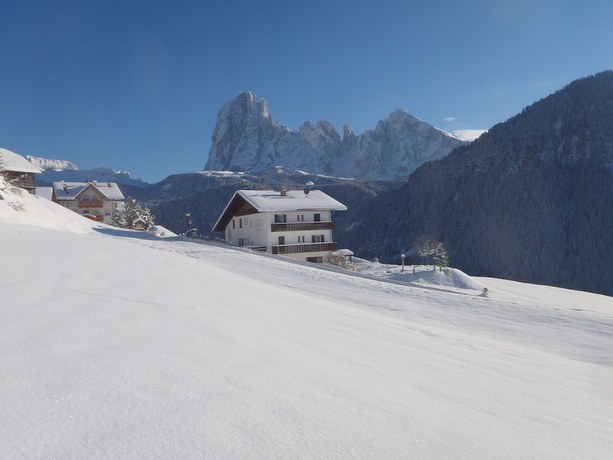 Imagen general del Hotel Albergo Somont. Foto 1