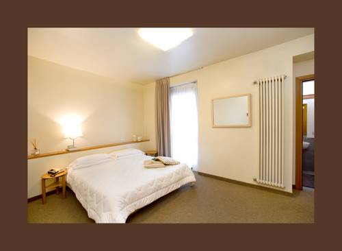 Imagen de la habitación del Hotel Albergo Sorriso. Foto 4