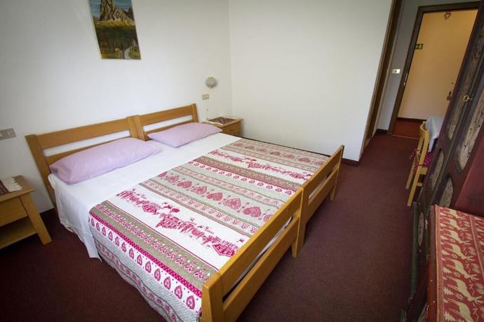 Imagen de la habitación del Hotel Albergo Stella, Cavalese. Foto 4