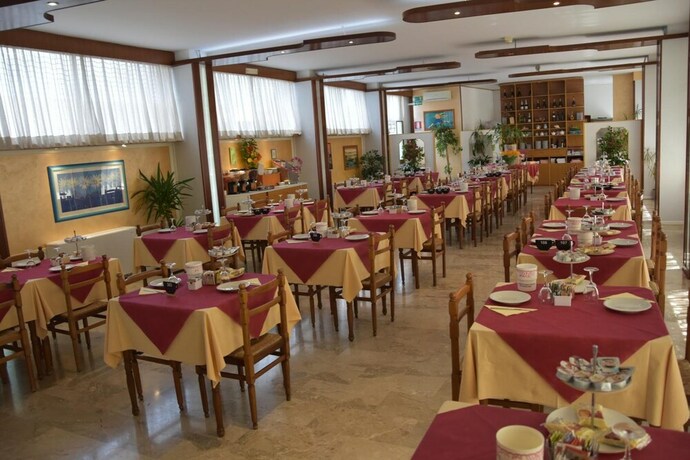 Imagen del bar/restaurante del Hotel Albergo Stella D'oro. Foto 15