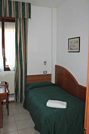 Imagen de la habitación del Hotel Albergo Stelvio. Foto 2