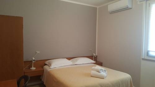 Imagen de la habitación del Hotel Albergo Tecla. Foto 1