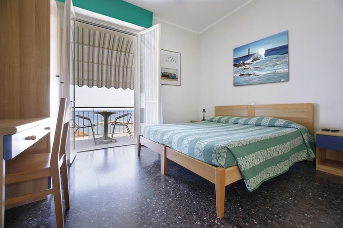 Imagen de la habitación del Hotel Albergo Teresa. Foto 9