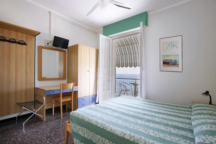 Imagen de la habitación del Hotel Albergo Teresa. Foto 10