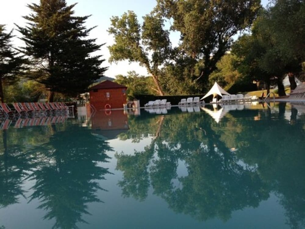 Imagen de la piscina del Hotel Albergo Terme Forlenza. Foto 10