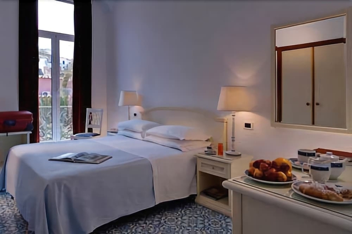 Imagen de la habitación del Hotel Albergo Terme Villa Svizzera. Foto 9