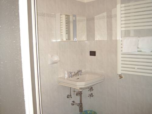 Imagen de la habitación del Hotel Albergo Tirolo. Foto 6