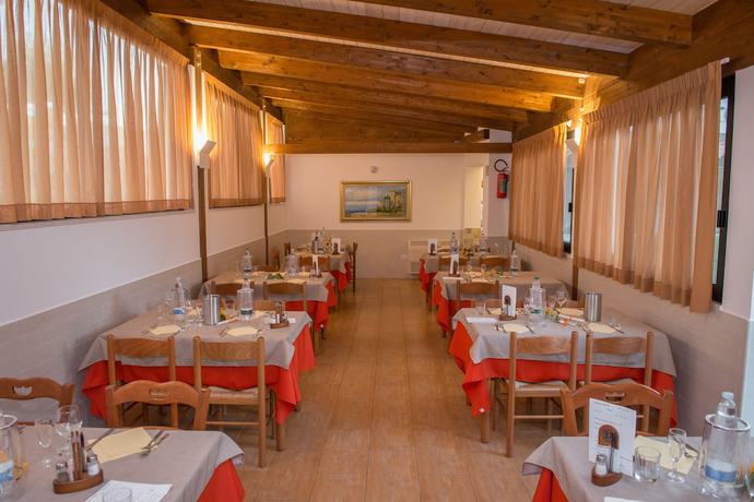 Imagen del bar/restaurante del Hotel Albergo Torrente. Foto 6