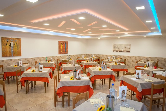 Imagen del bar/restaurante del Hotel Albergo Torrente. Foto 7