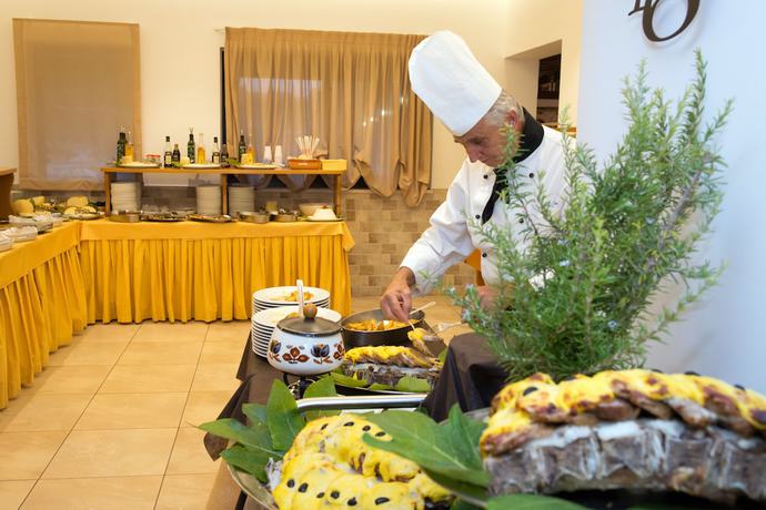 Imagen del bar/restaurante del Hotel Albergo Torrente. Foto 9