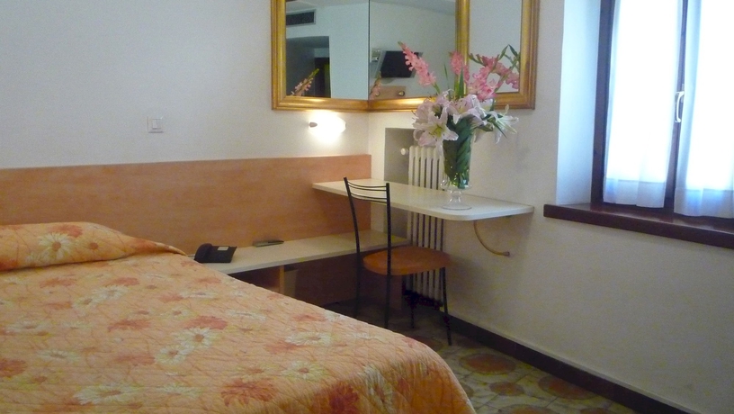Imagen de la habitación del Hotel Albergo Trento. Foto 3