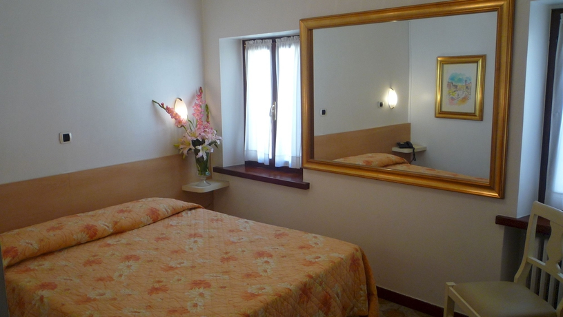 Imagen de la habitación del Hotel Albergo Trento. Foto 5