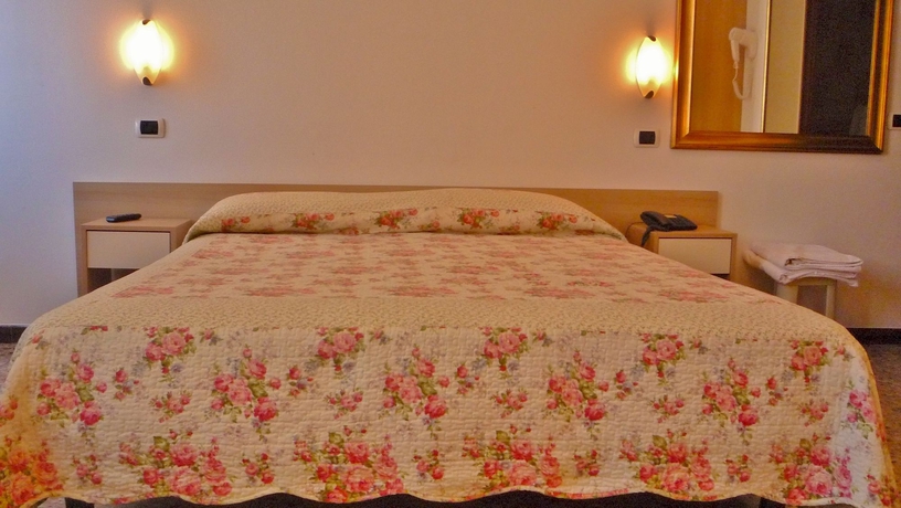 Imagen de la habitación del Hotel Albergo Trento. Foto 6