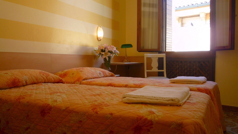 Imagen de la habitación del Hotel Albergo Trento. Foto 7